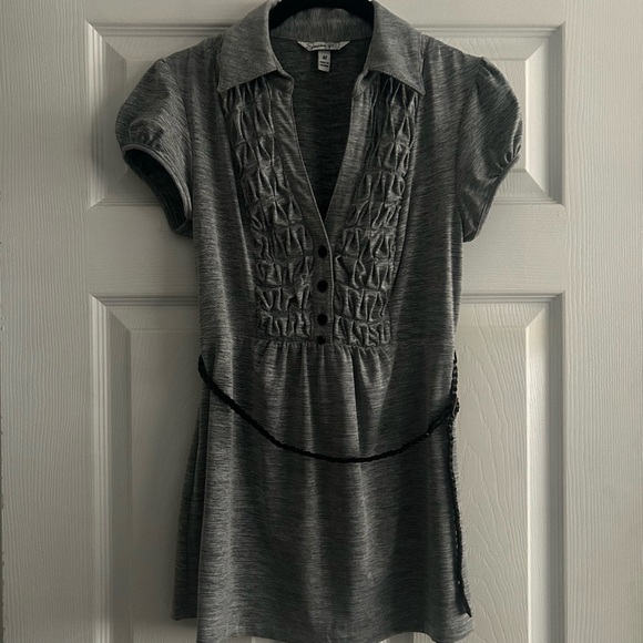 Speechless Gray Career Stretch Textured Button Up Top w/Braided Leather Belt EUC - Picture 1 of 6